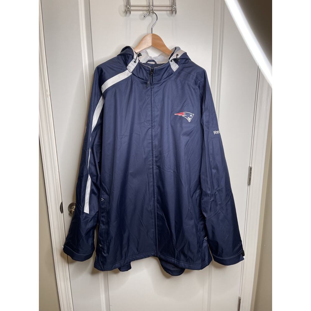Vintage Reebok Officially Licensed Patriots Fullzip Hooded Jacket 4XL.